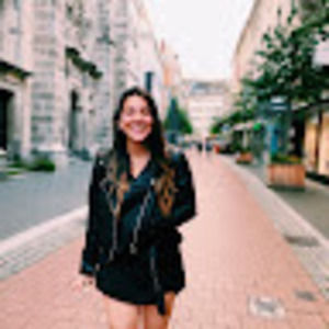 Meet your Posher, Moira